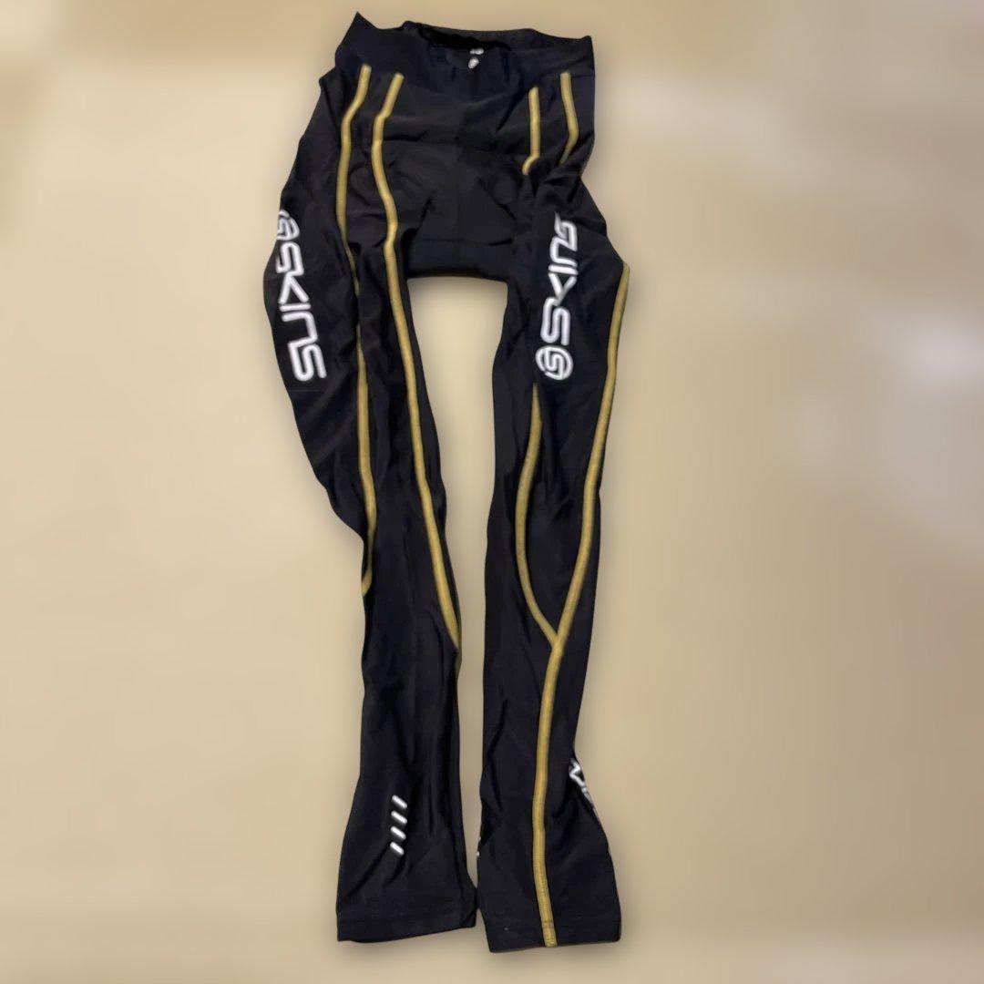 SKINS サイクルウエア　上下セットS グレー/レッド