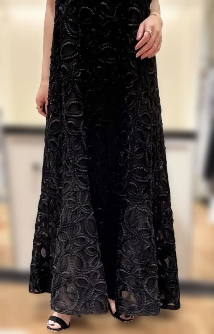 2025美品グレースコンチネンタル　ブラック 花模様刺繍 マキシワンピ　36
