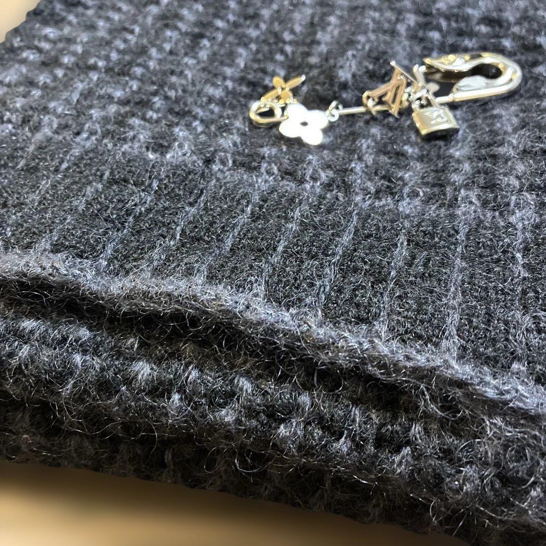 VUITTON ヴィトン マフラー チャーム