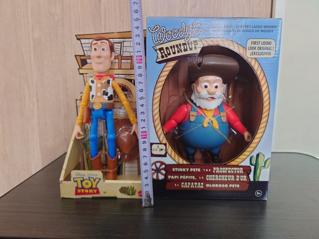 トイ・ストーリー　ウッディ　プロスペクター　フィギュア　ラウンドアップ