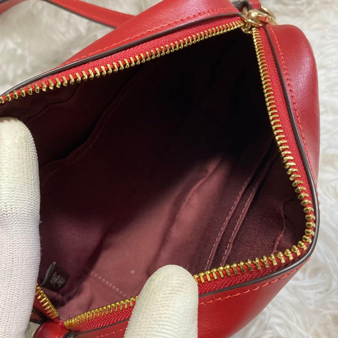 未使用級　現行　コーチ　ショルダーバッグ　ジェイミー カメラバッグ シグネチャー