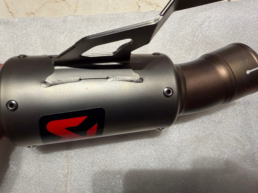 AKRAPOVIC チタンマフラー　M1000RR S1000RR (公道不可)