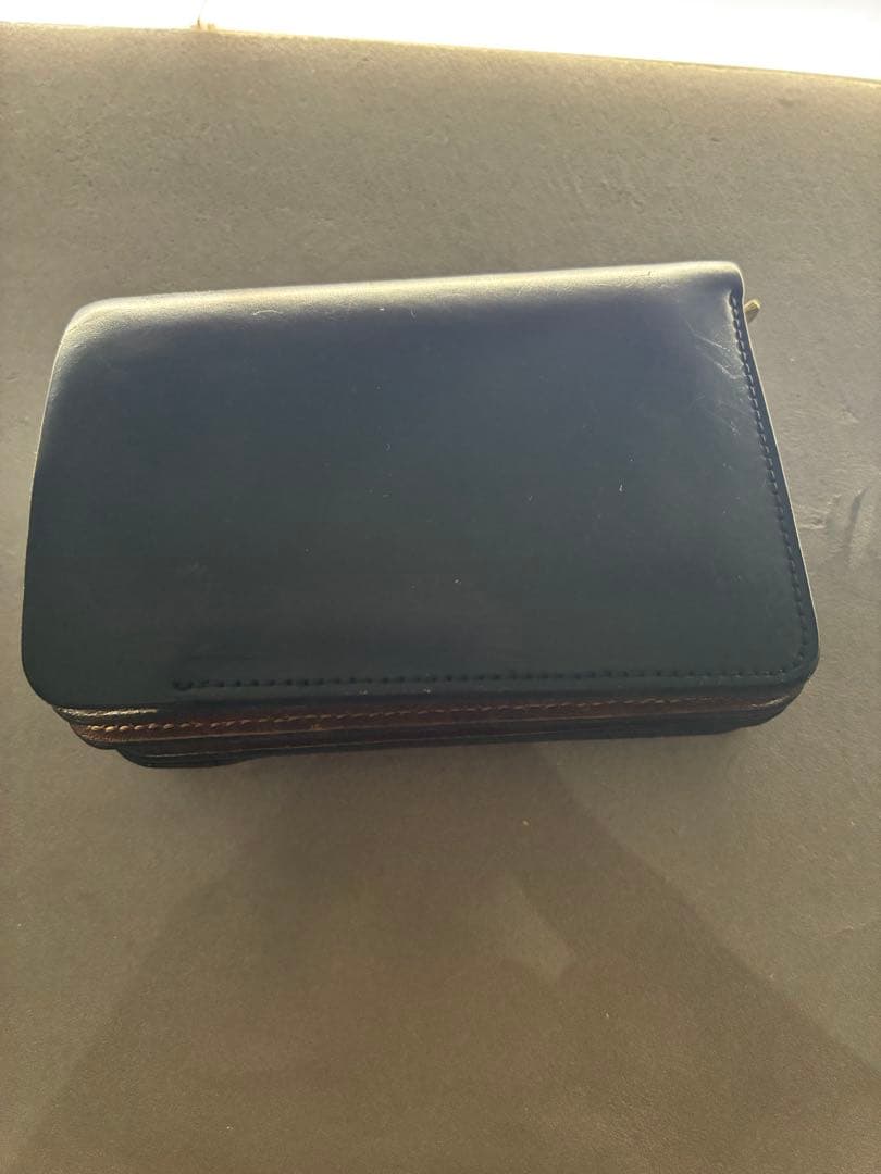 大人気【フォルメ】　ショートウォレット　黒　レザー　即完売