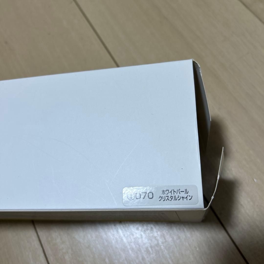 s.t8000トヨタ ノア（ホワイト）／ヴォクシー（ブラック）ミニカー