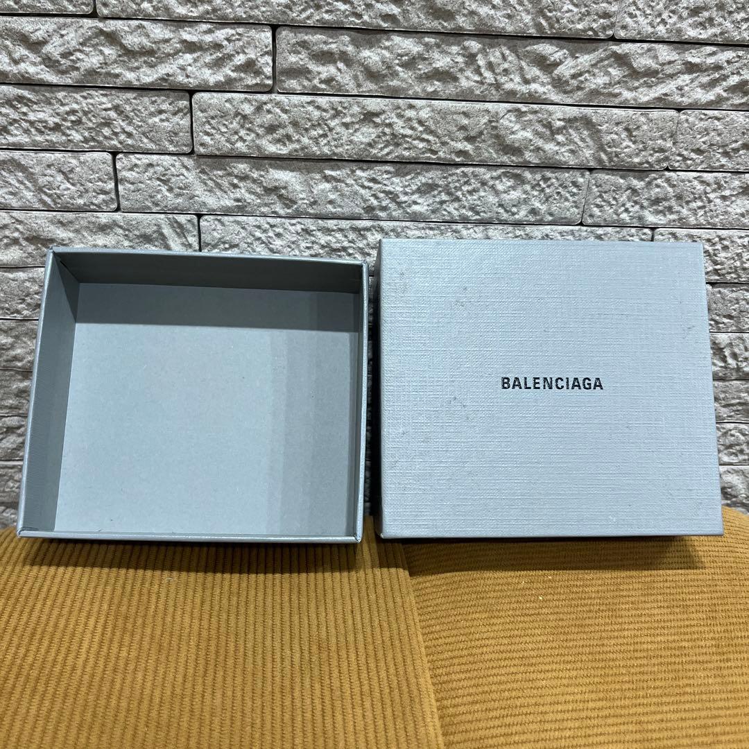 BALENCIAGA 二つ折りサイフ　　専用ページ