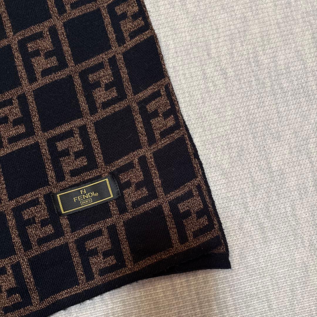 FENDI★リバーシブルマフラー★フェンディ ￼ズッカ柄ストール★黒×茶