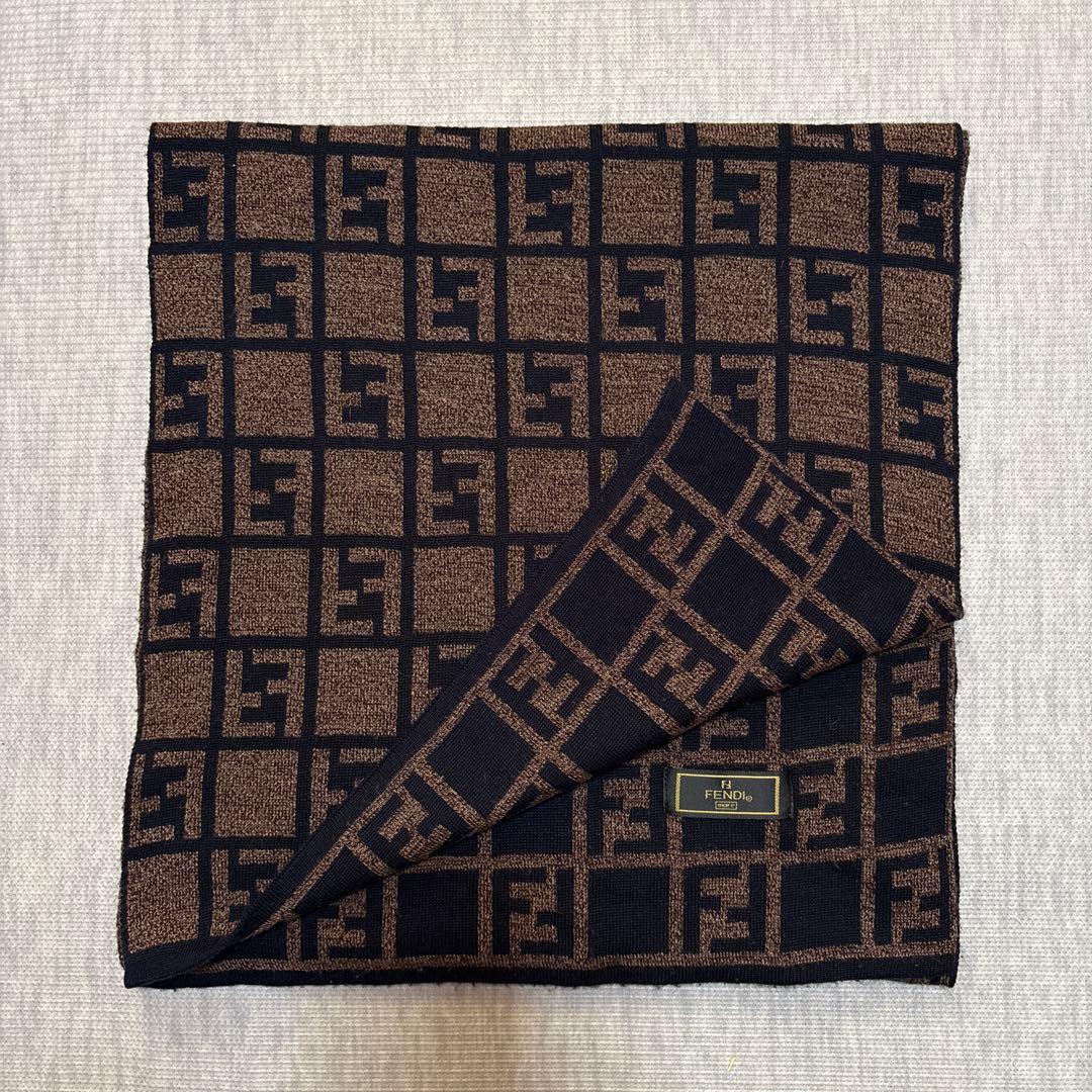 FENDI★リバーシブルマフラー★フェンディ ￼ズッカ柄ストール★黒×茶