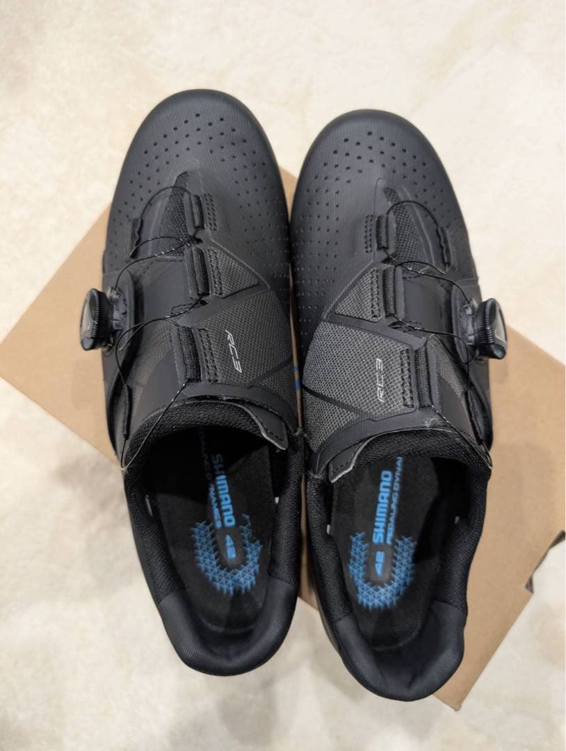 SHIMANO RC-3サイクリングシューズ　42サイズ　26.5㎝