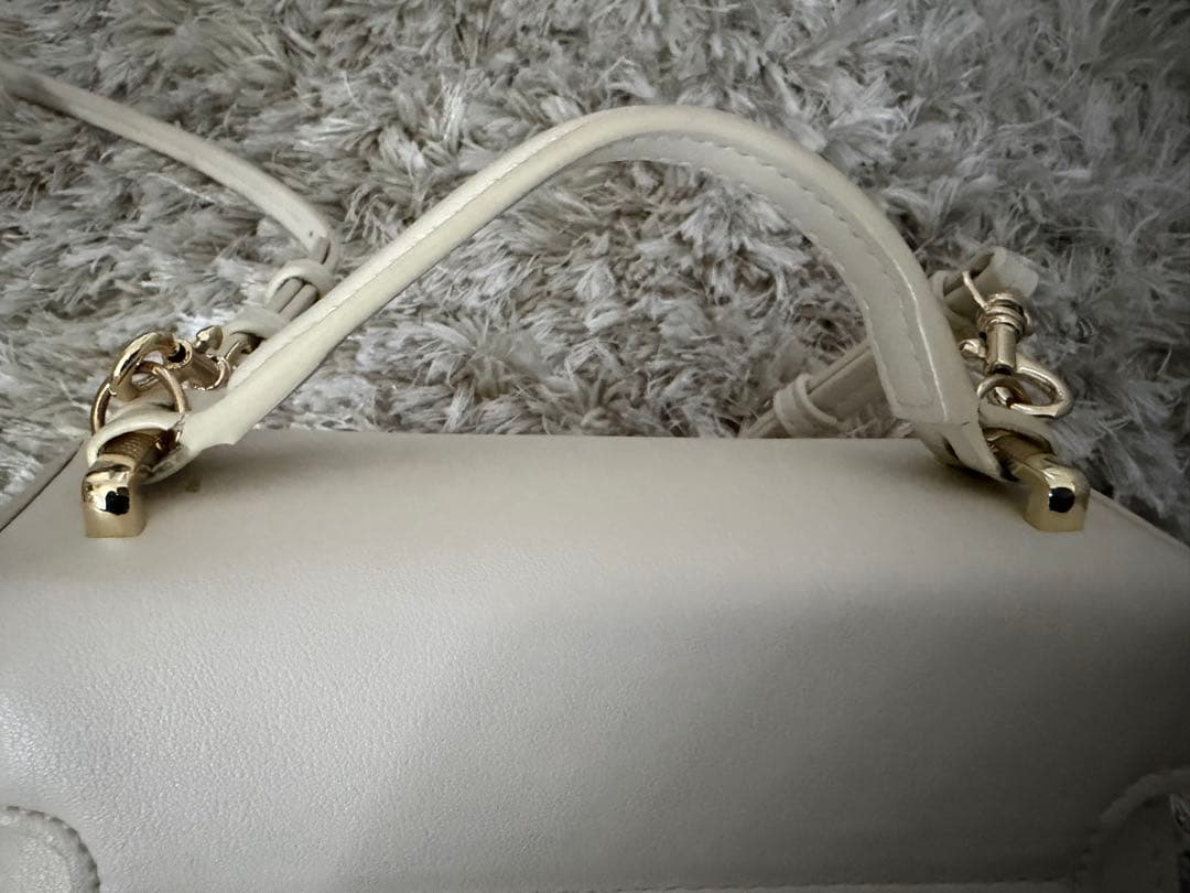 CELFORD リュタン ビジュースタッズポシェット アイボリー