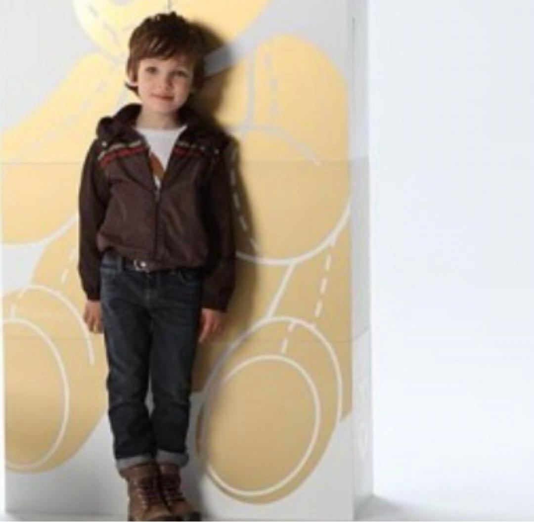 グッチ　GUCCI ウインドブレーカー　キッズ　4Y ジャケット　アウター　撥水