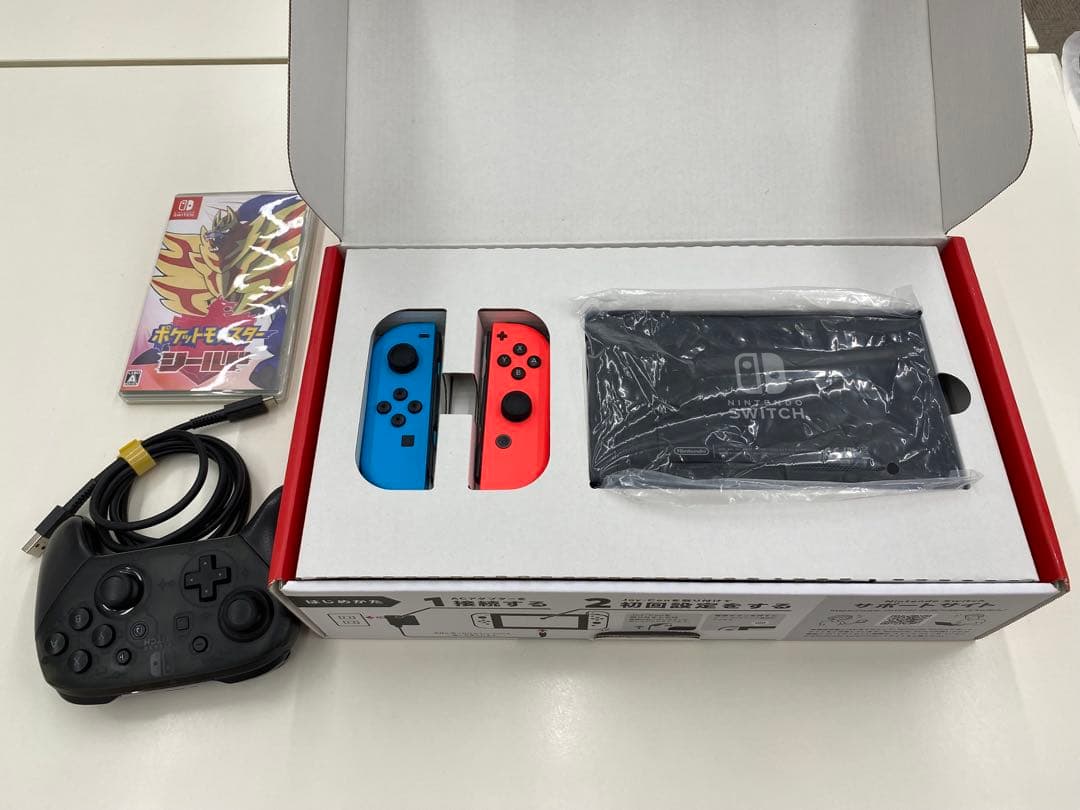 Nintendo Switch 本体 ソフト付き 型番 MOD. HAC-001