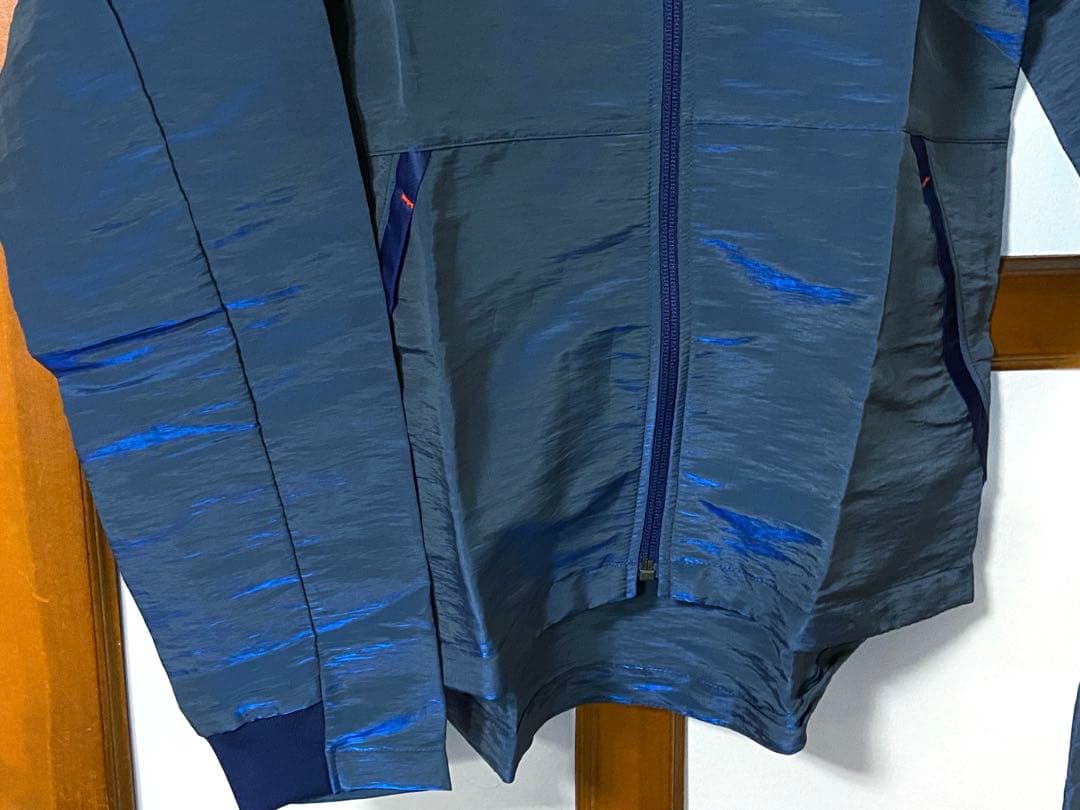 未使用 プーマ ジュビロ磐田 薄手 ナイロンジャケット ウィンドブレーカー M