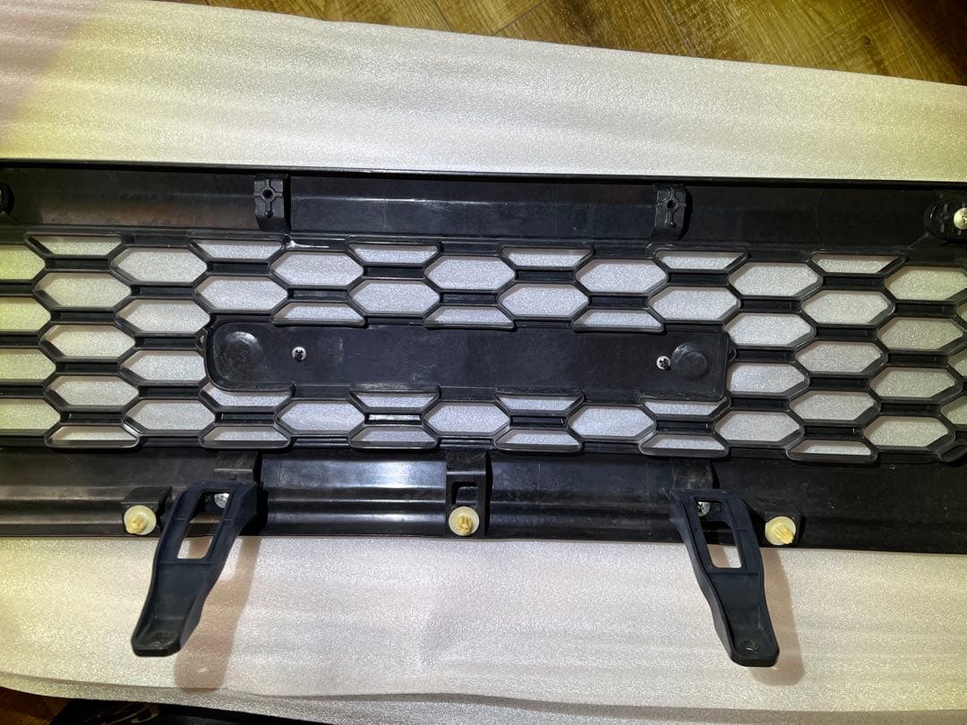 スズキ純正 ジムニー JB64 JB74 純正オプションフロントグリル