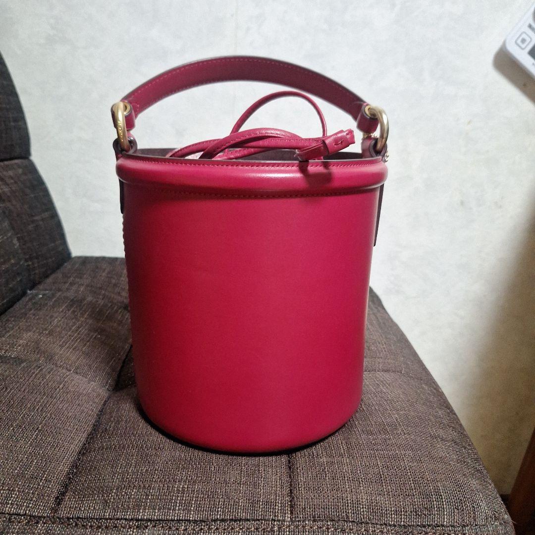 週末限定値下げ。COACH バケツ型ショルダーバッグ