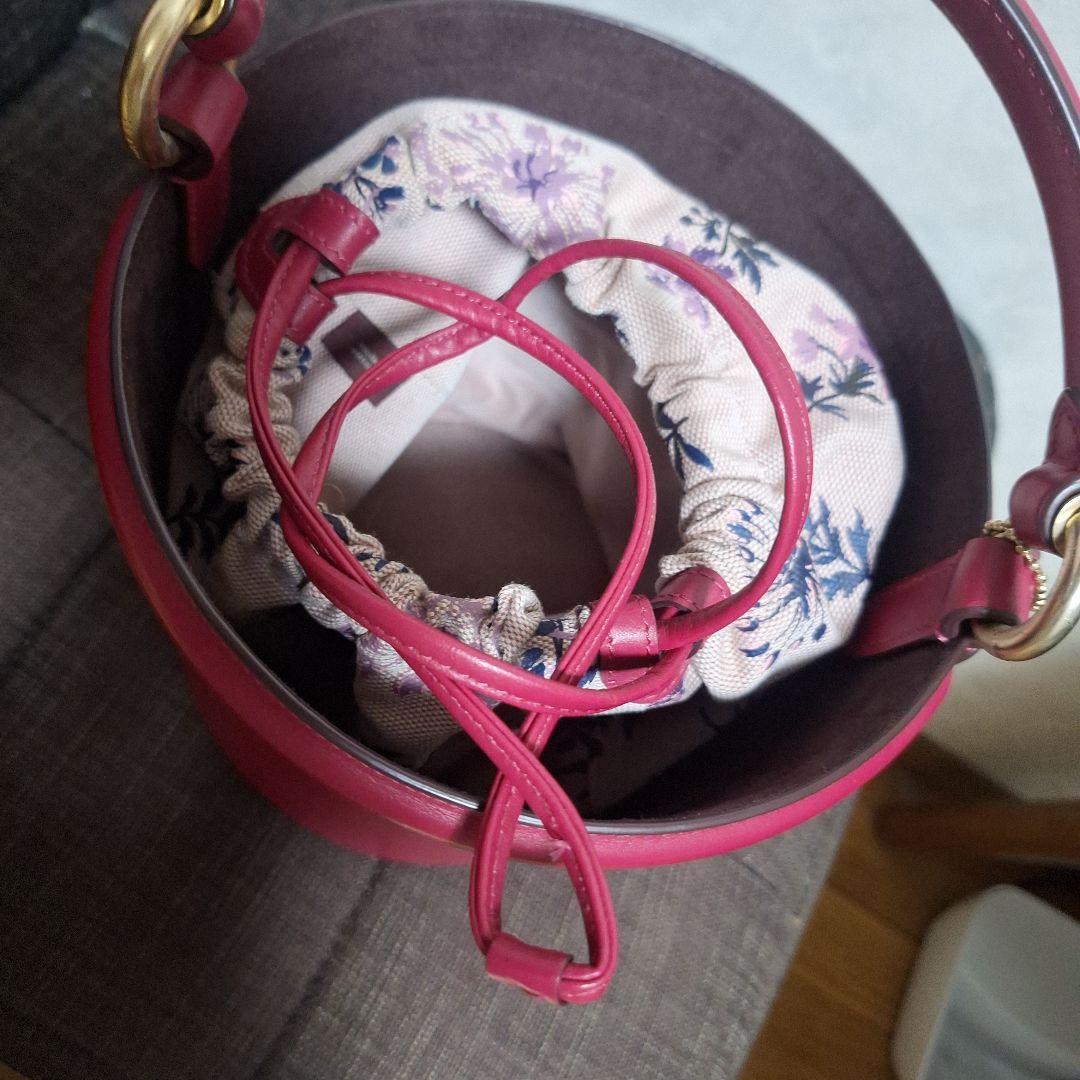 週末限定値下げ。COACH バケツ型ショルダーバッグ