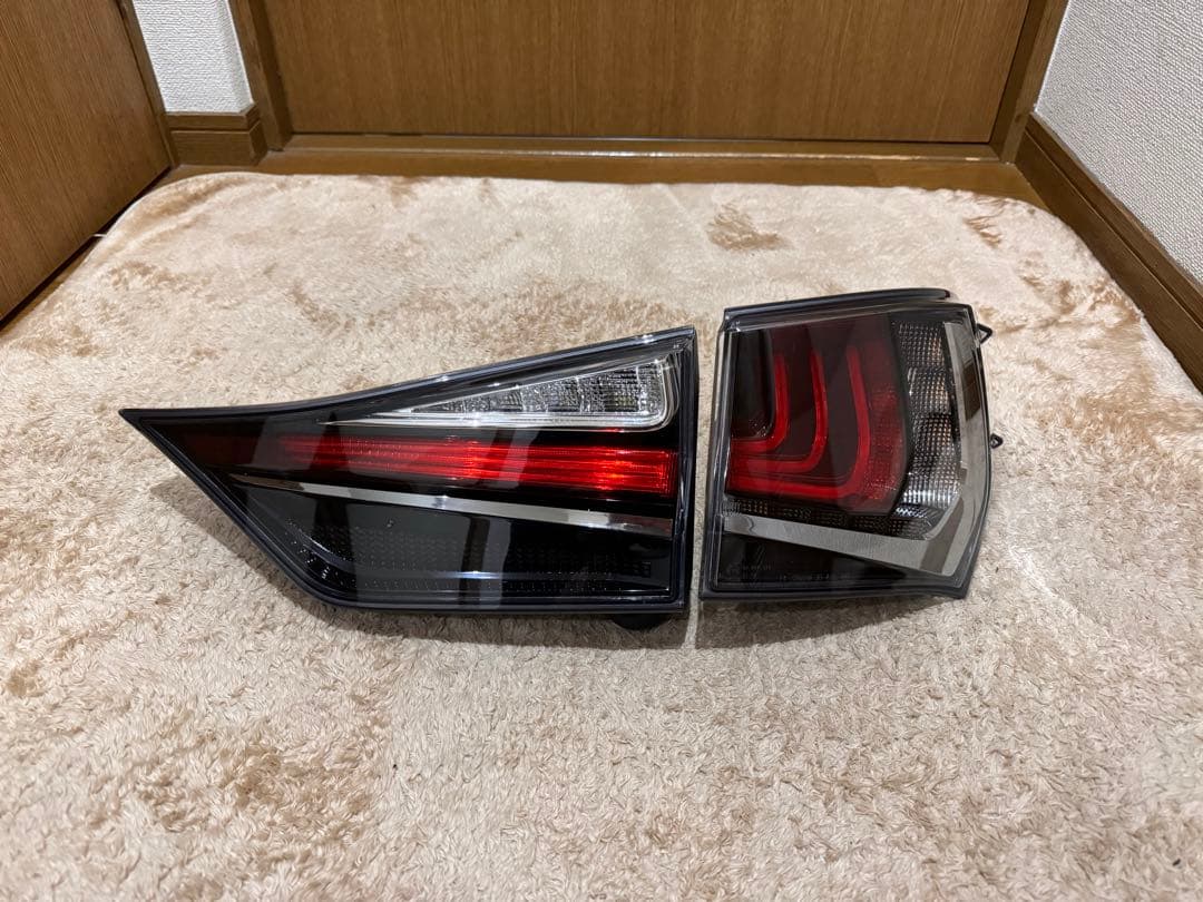 10系後期GS 純正テールランプ(VersionLにて使用)
