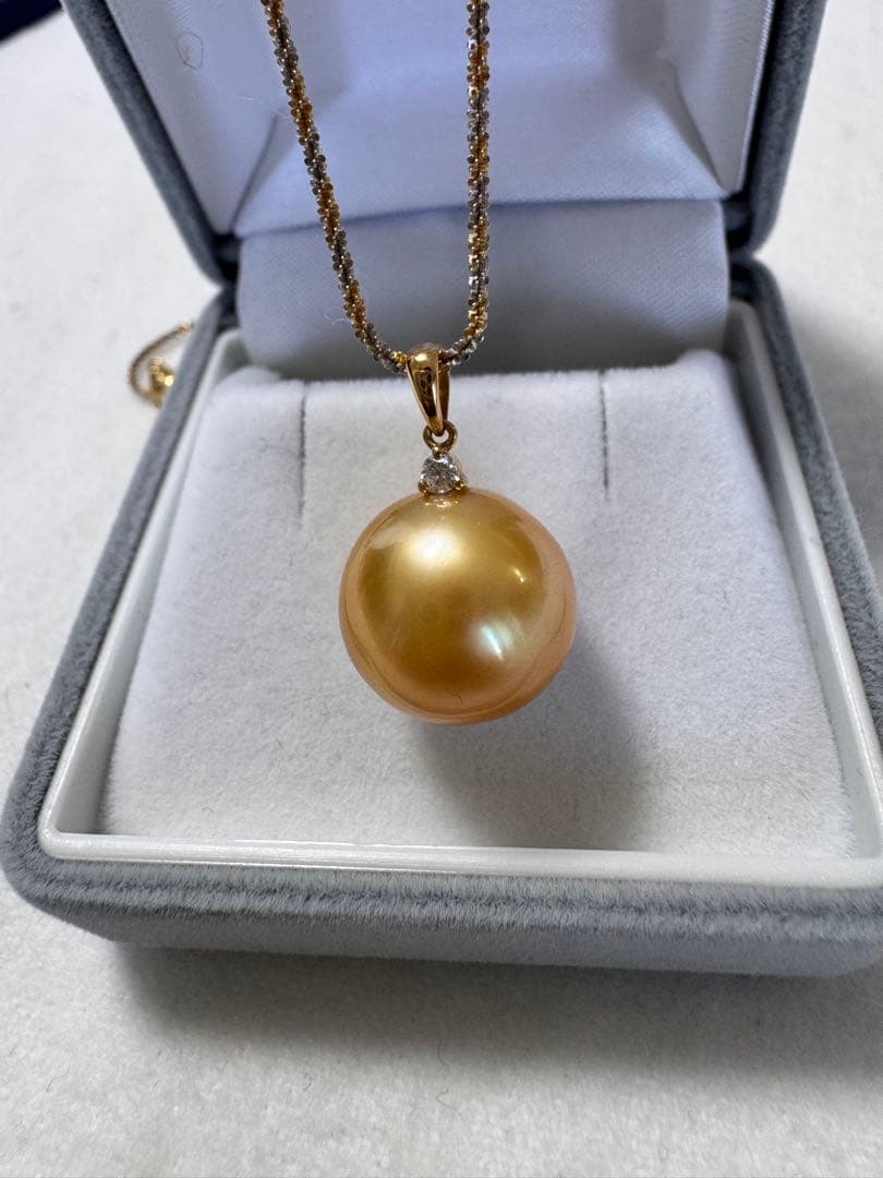 新品　高品質　南洋白蝶ゴールデンパールペンダント