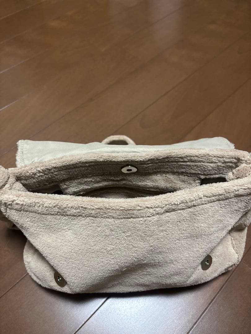 CHANEL ベージュ ショルダーバッグノベルティ