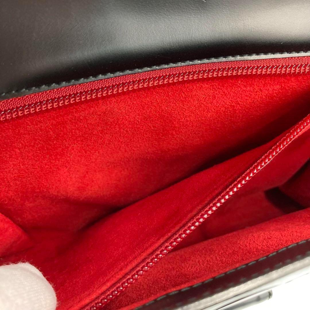 ！新品同然！　サルヴァトーレ　フェラガモ　ガンチーニ　ハンドバック　レザー