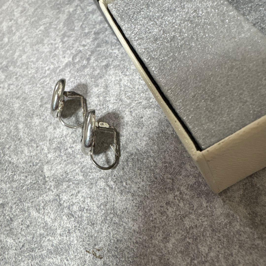 ✳*︎様 (正規品)CHANEL ロゴ入りシルバーピアス 箱付き
