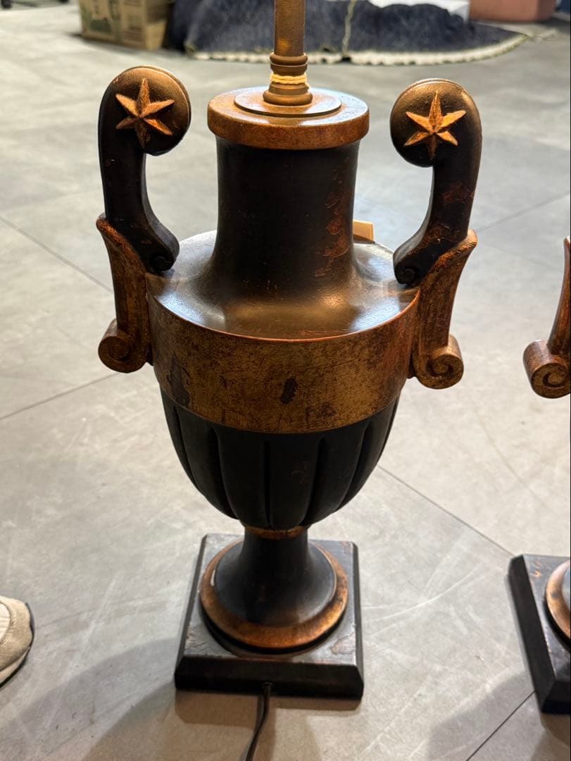 LUME 古典的な黒と金のテーブルランプ2点セット