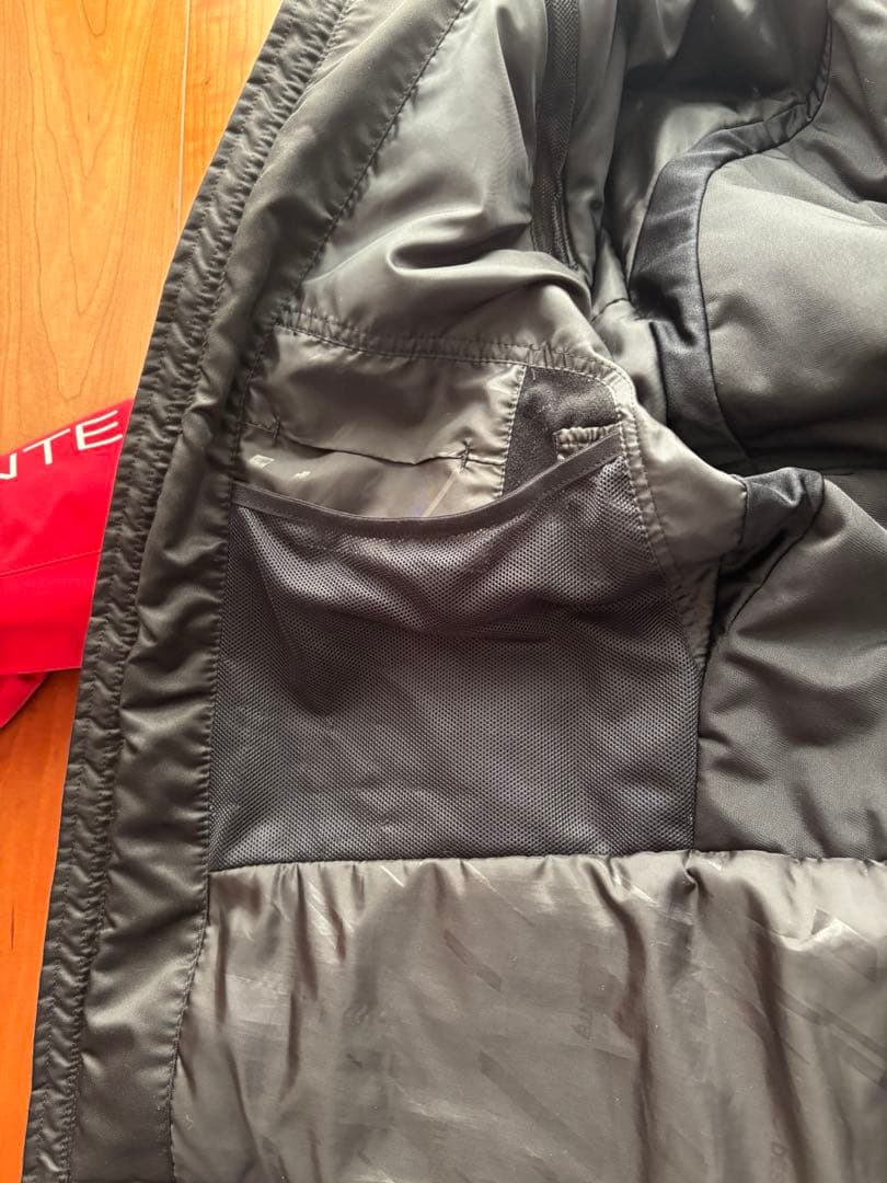 DESCENTE Move Sport スキーウェア 赤 上 サイズM