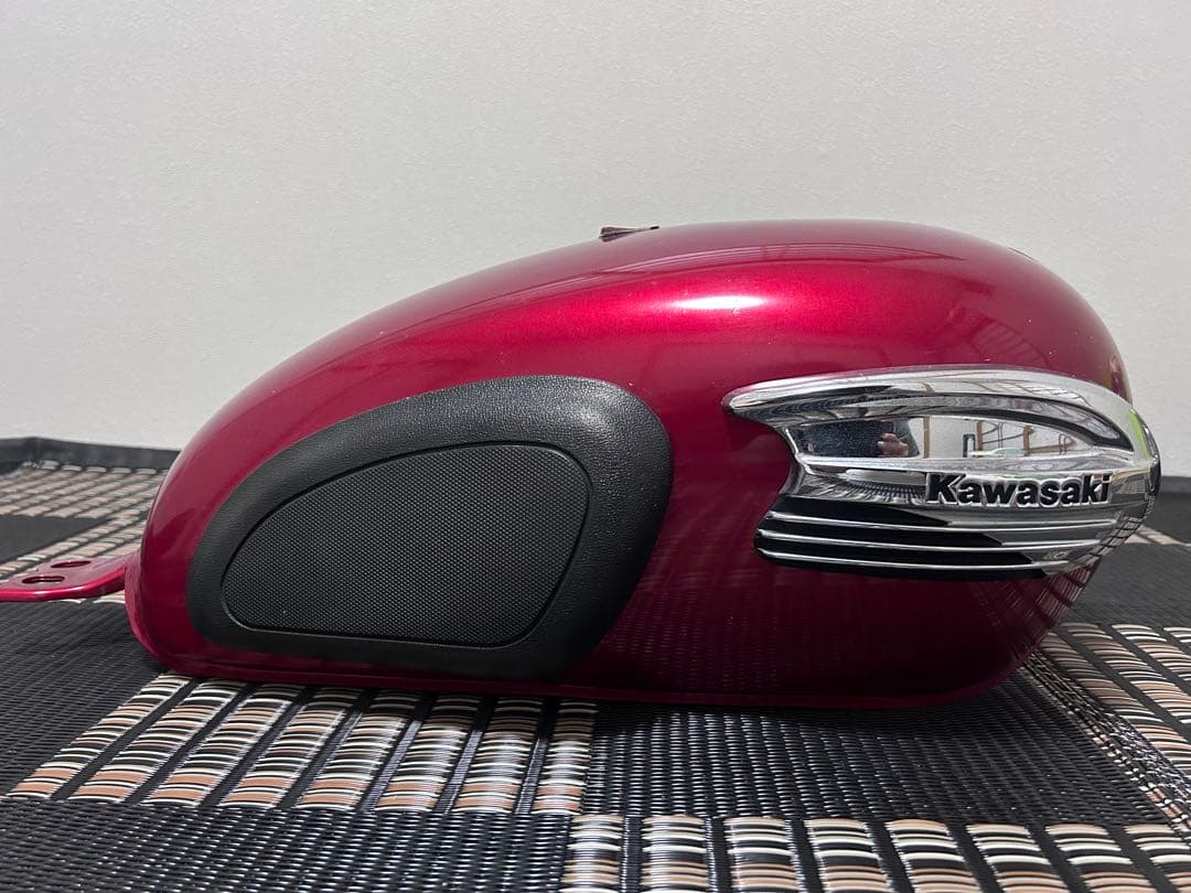 m*9様 W400純正タンク