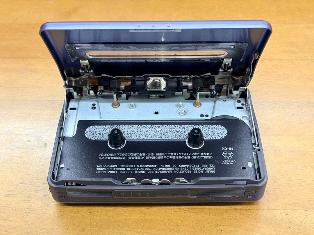 ポータブルプレーヤー SONY WALKMAN WM-FX877