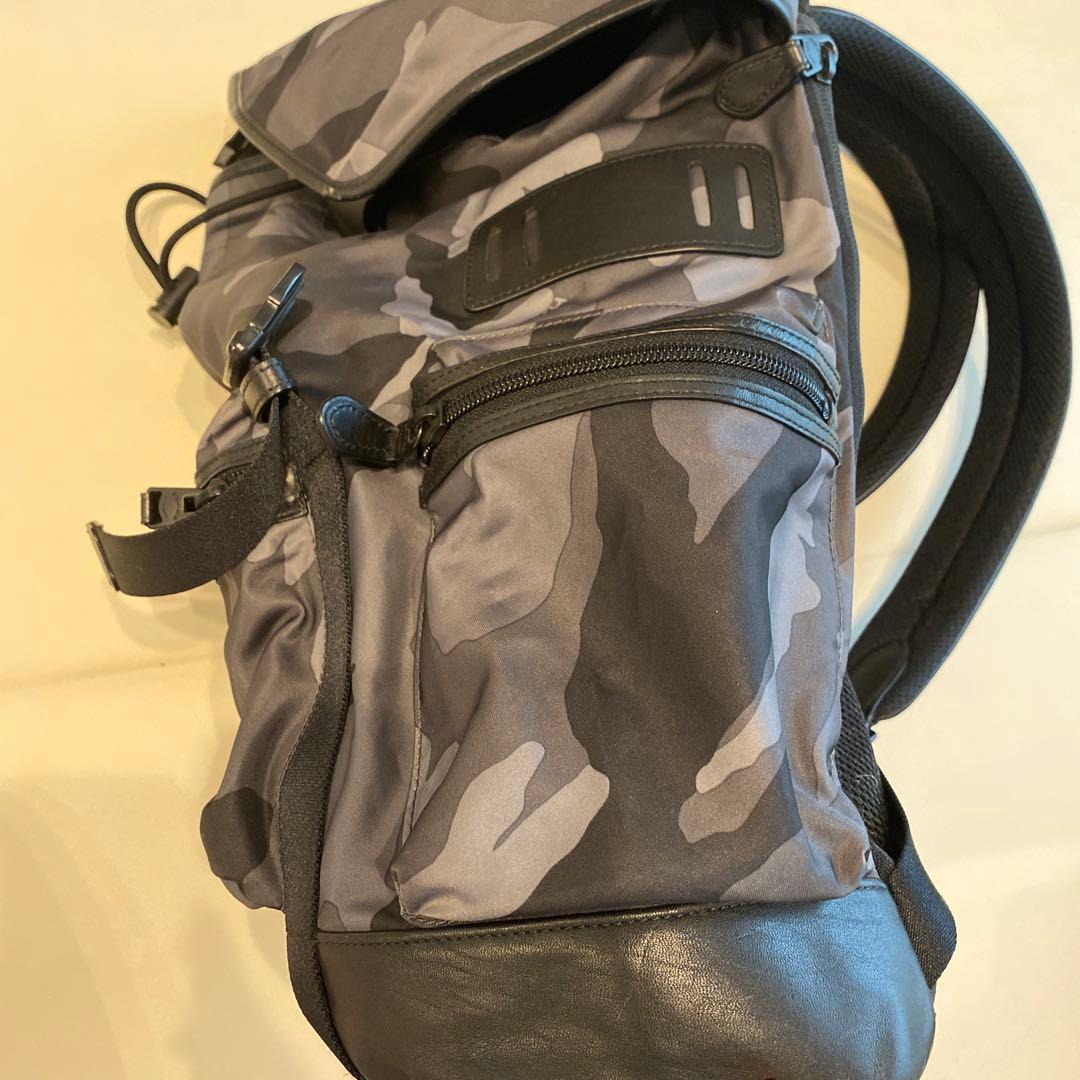 【COACH】ブラック×グレー 迷彩柄リュックサック