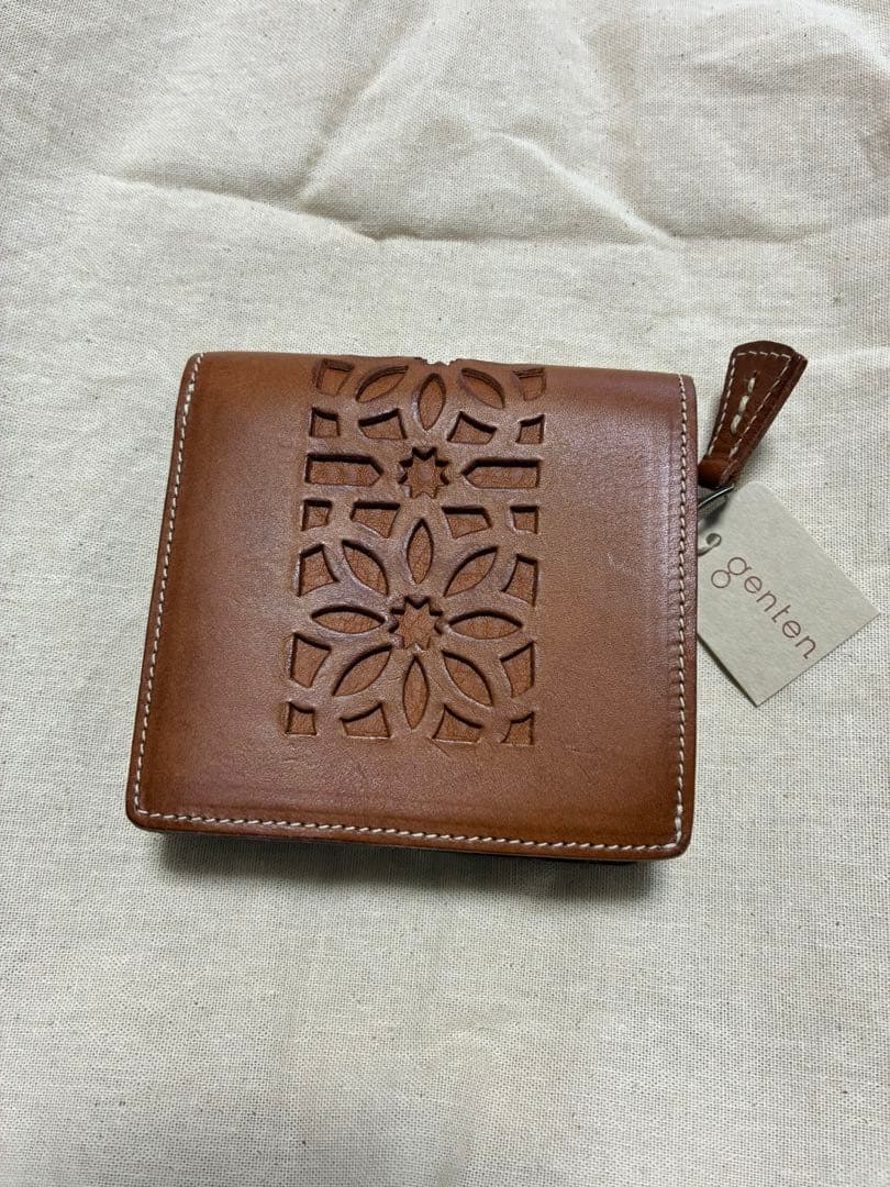 《新品•タグ付き》genten ゲンテン 二つ折り財布 ブラウン レザー　希少