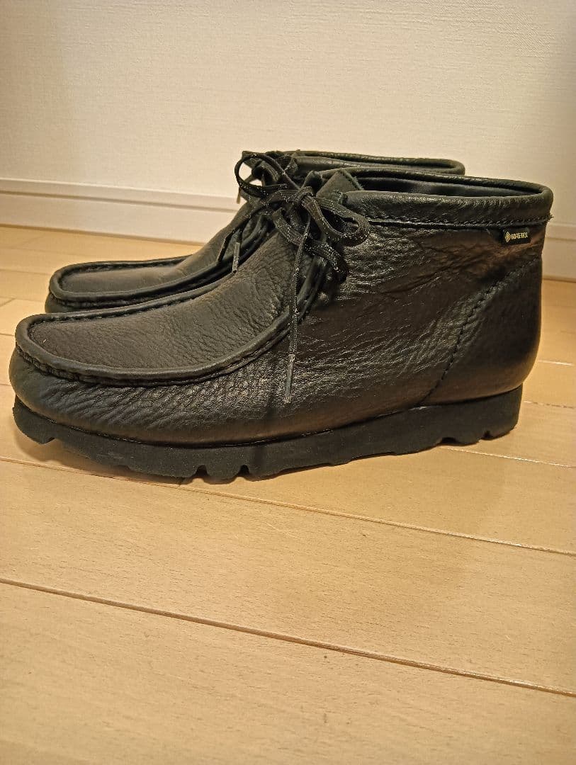 CLARKS ORIGINALS ブラックレザーブーツ