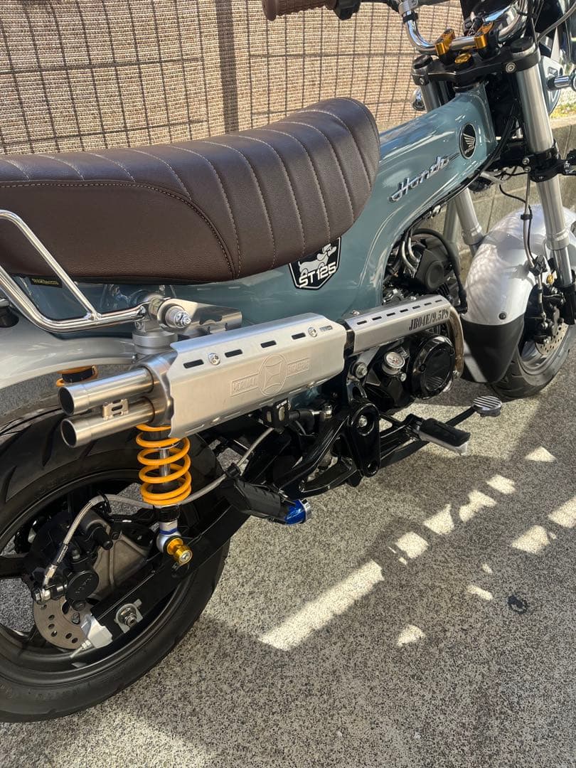 JB04-ダックス125マフラー　モリワキラフギア