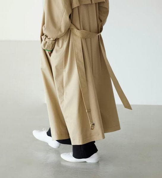 北欧暮らしの道具店 「こんなの欲しいを、詰め込んで」着こなしきまるトレンチコート