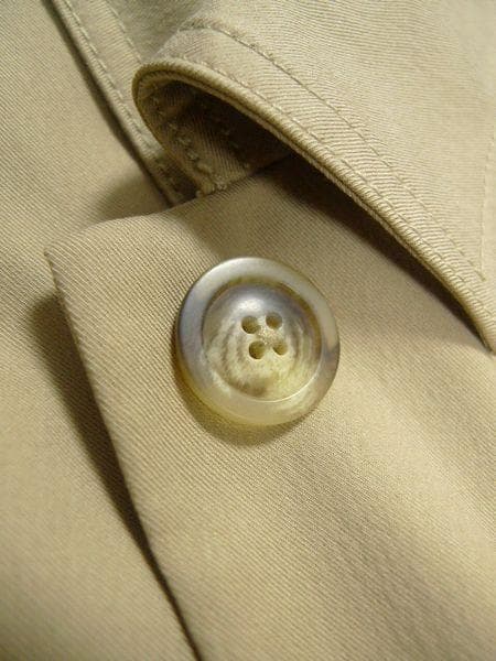 北欧暮らしの道具店 「こんなの欲しいを、詰め込んで」着こなしきまるトレンチコート