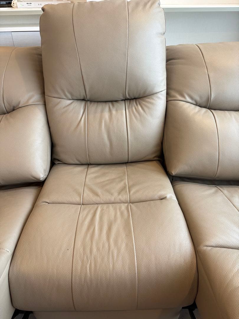 ライトグレー レザー 3人掛け電動リクライニングソファ