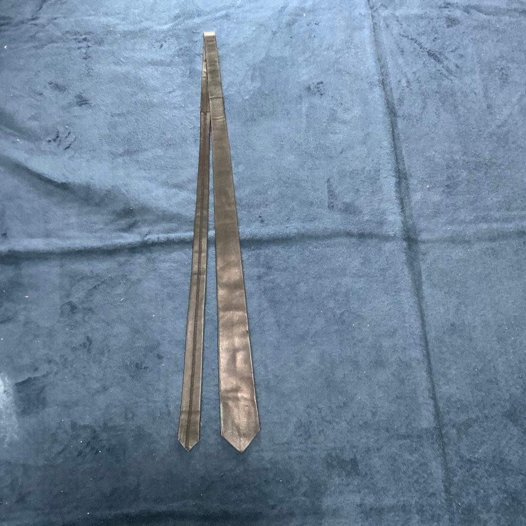 アニエスベー　黒　レザー　ネクタイ