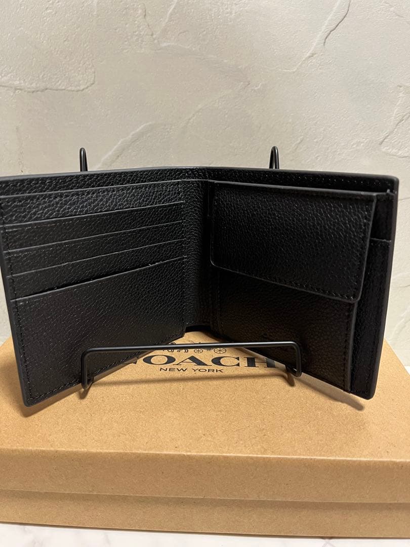 ✨️新品未使用✨️新品未使用COACH 黒 二つ折り財布