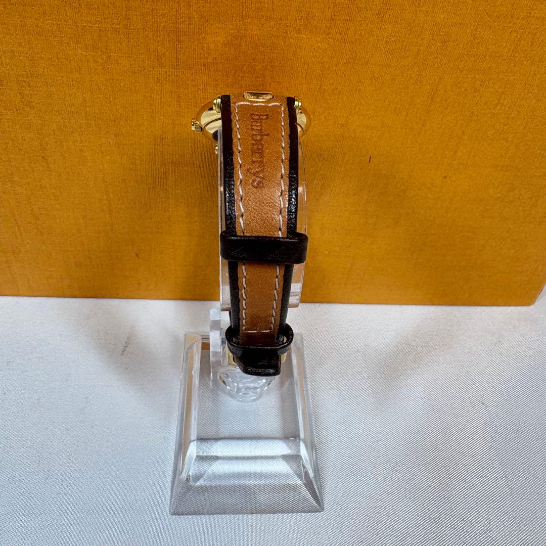 Burberry バーバリー ノバチェック　レディース腕時計 ホワイト文字盤