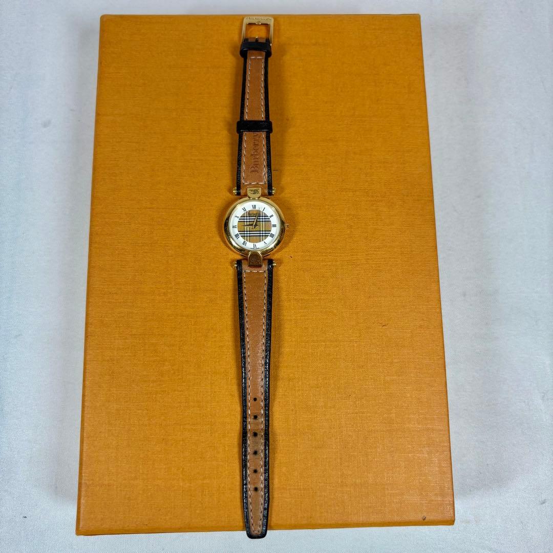 Burberry バーバリー ノバチェック　レディース腕時計 ホワイト文字盤