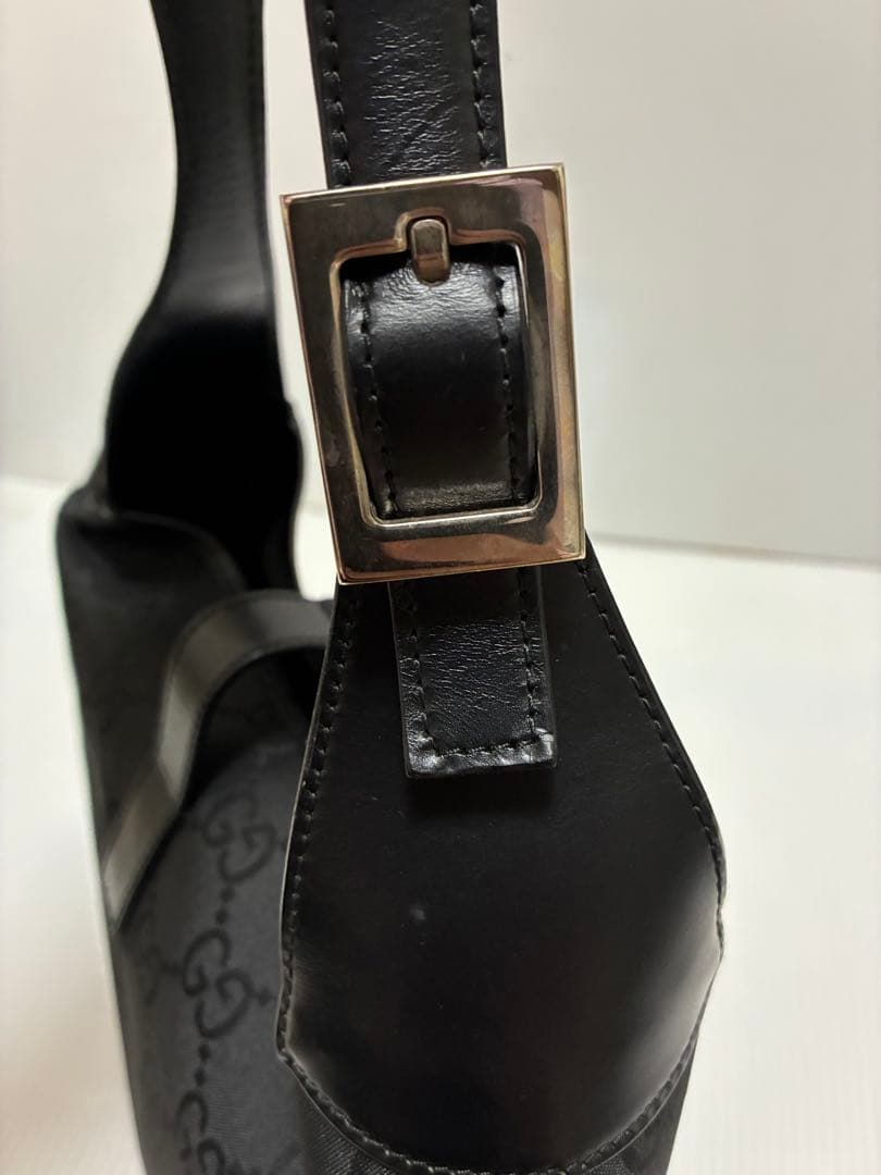 P*e様 グッチ ジャッキー レザー ワンショルダー バッグ 金具 GG 黒 ブ