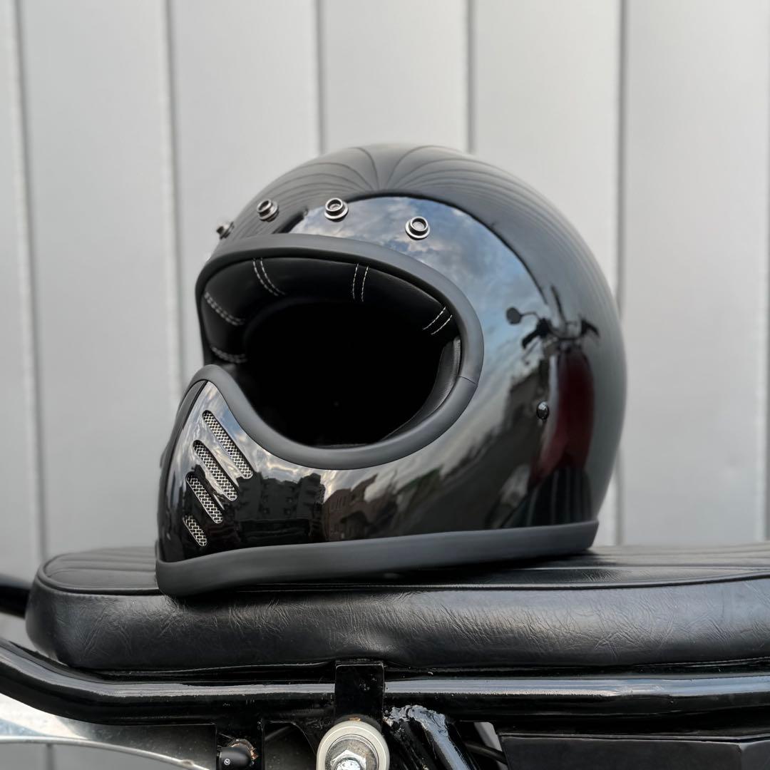 トラッカー　OCEAN BEETLE MTX BELL MOTO3 TT&CO