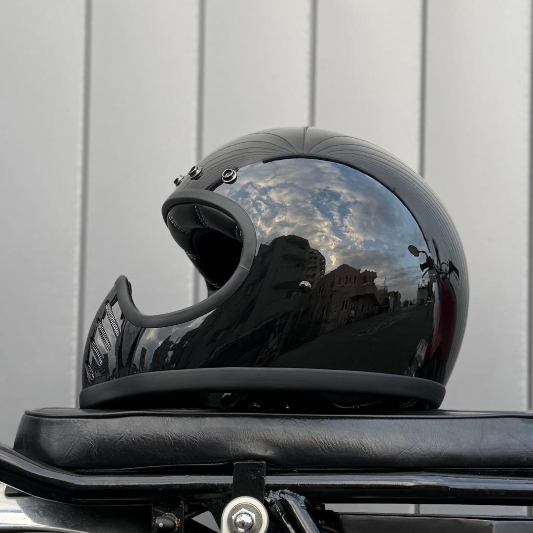 トラッカー　OCEAN BEETLE MTX BELL MOTO3 TT&CO