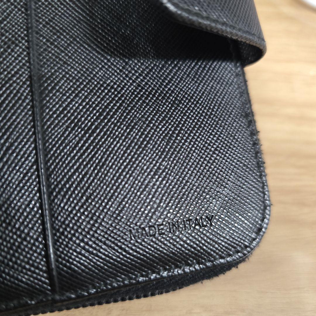 PRADA　サフィアーノレザー　2つ折　ラウンドファスナー