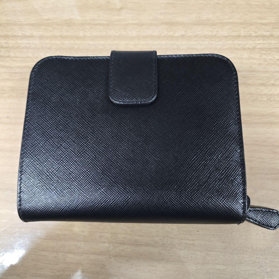PRADA　サフィアーノレザー　2つ折　ラウンドファスナー