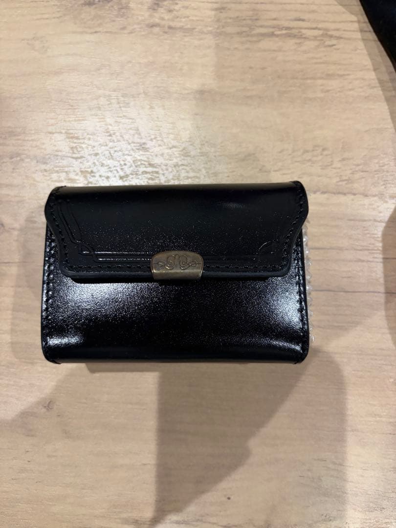 池之端銀革店　三つ折り財布