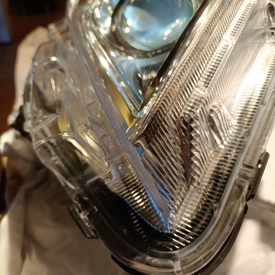 80エスクァイア　前期ヘッドライト運転席側純正