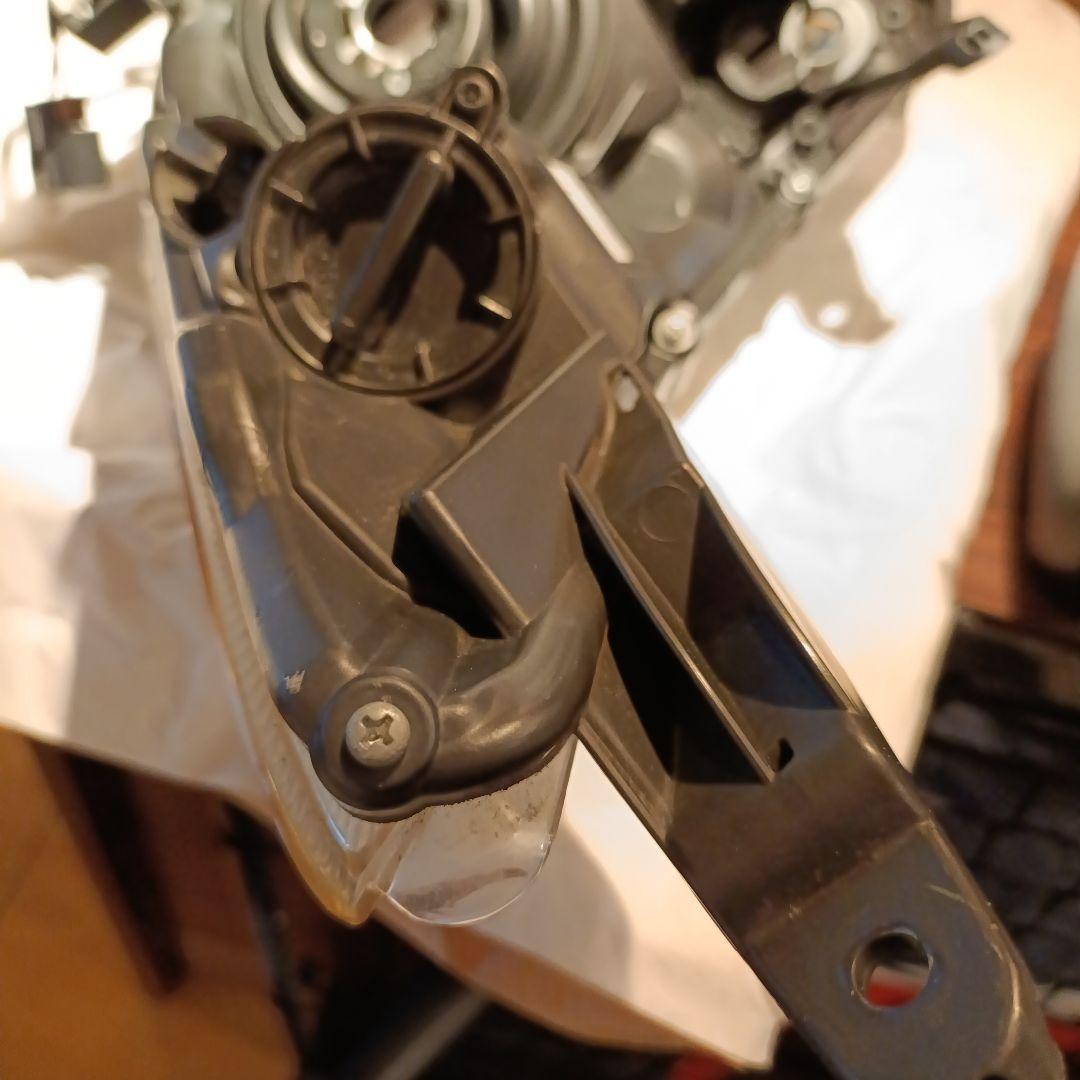 80エスクァイア　前期ヘッドライト運転席側純正