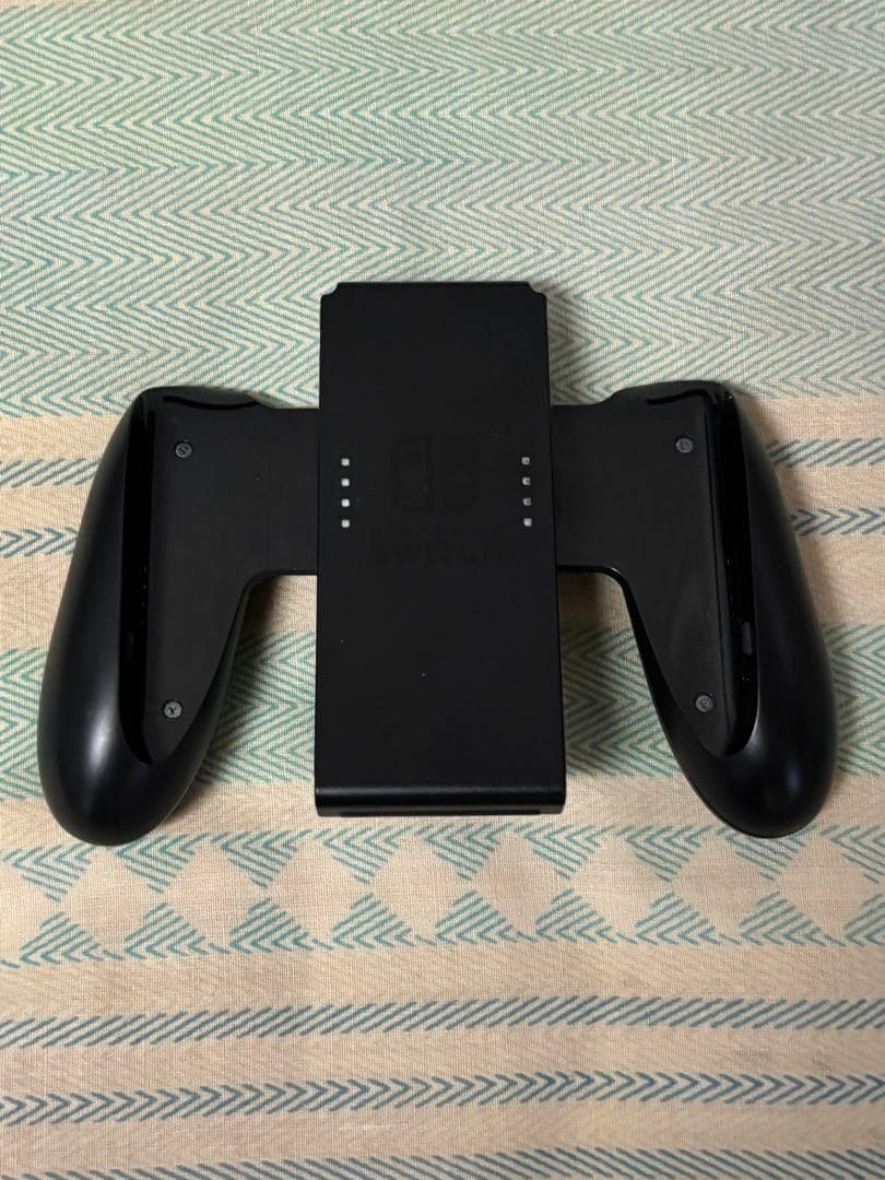 Nintendo Switch + マイクロsdカード2枚 + ハードケース