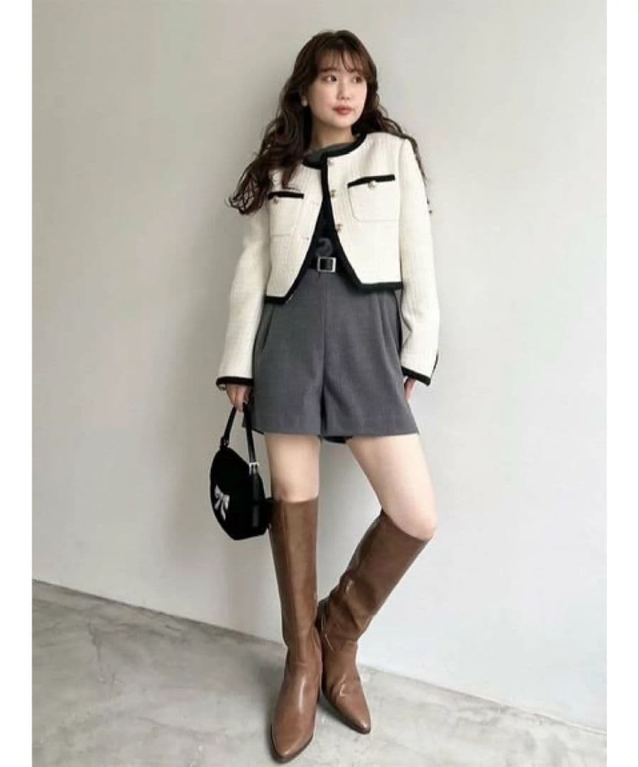 【極美品】ベルト付きミニロンパース