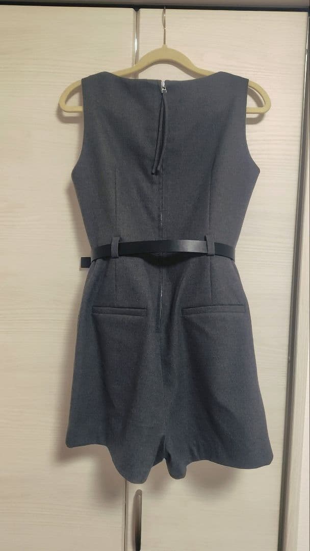 【極美品】ベルト付きミニロンパース